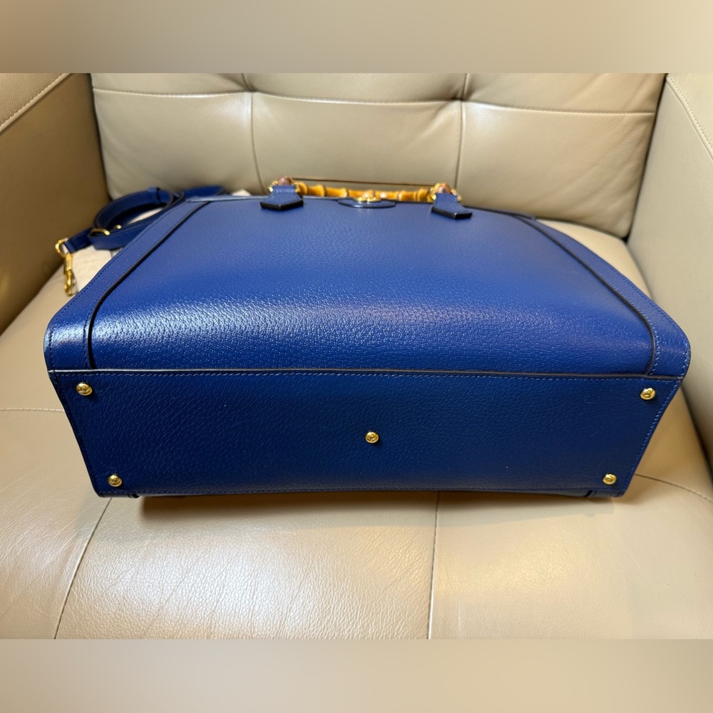 Sold ❌ GUCCI Diana Medium tote with Bamboo handles - Picture 5 of 13